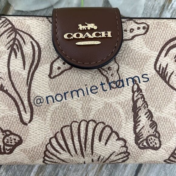 Coach Medium Corner Zip Wallet In Signature Canvas With Shell Print Bag Purse - Picture 3 of 13